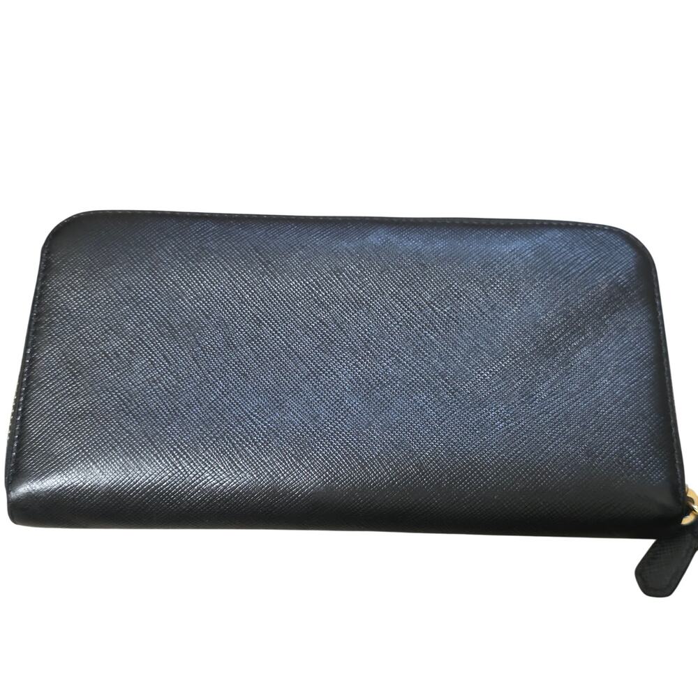 Prada Large Saffiano Leather Wallet. - Picture 10 of 16